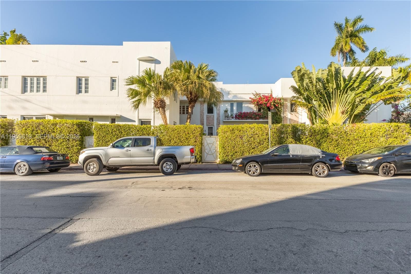 A11959619 — Miami Beach — 19