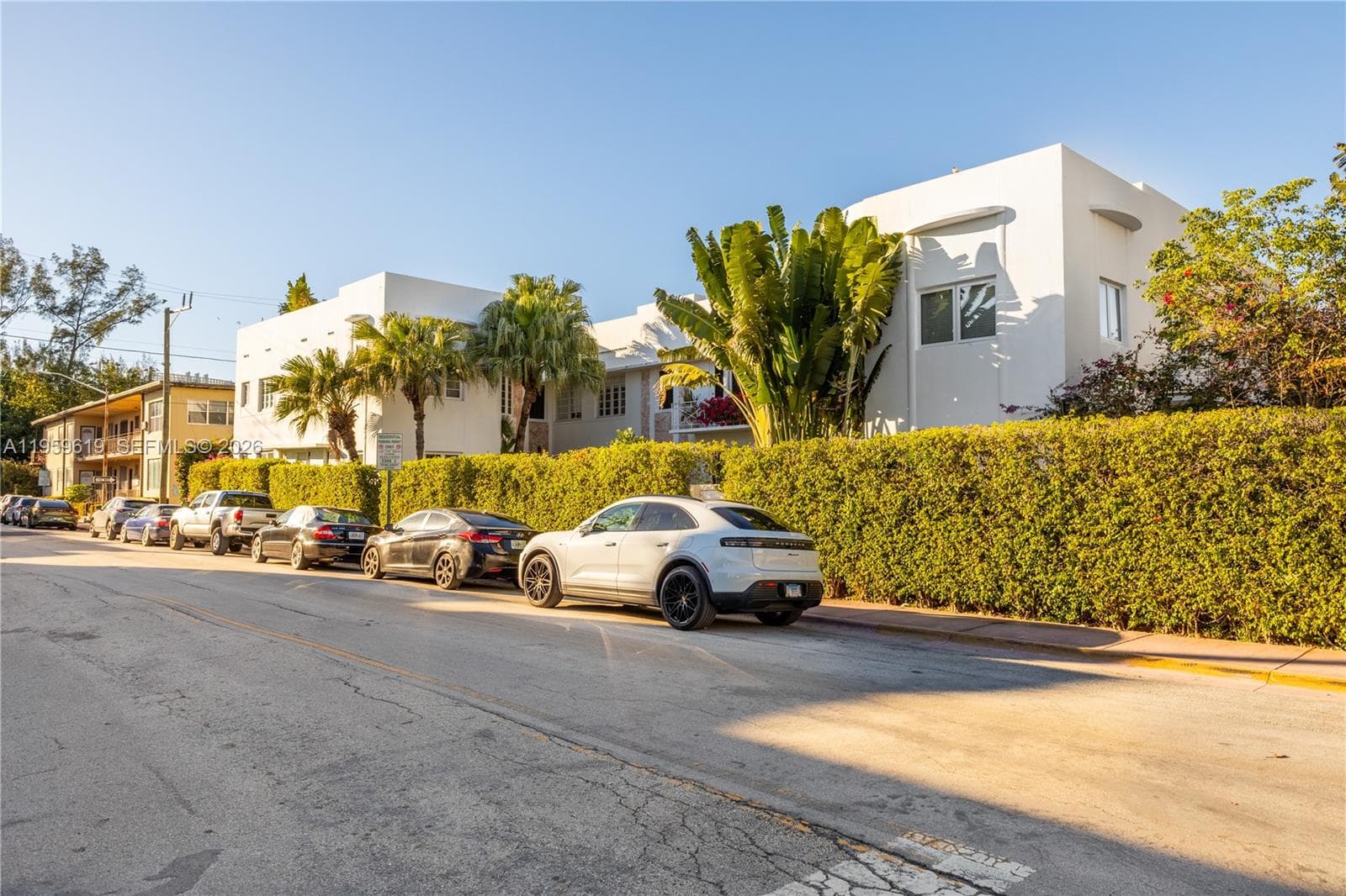 A11959619 — Miami Beach — 21