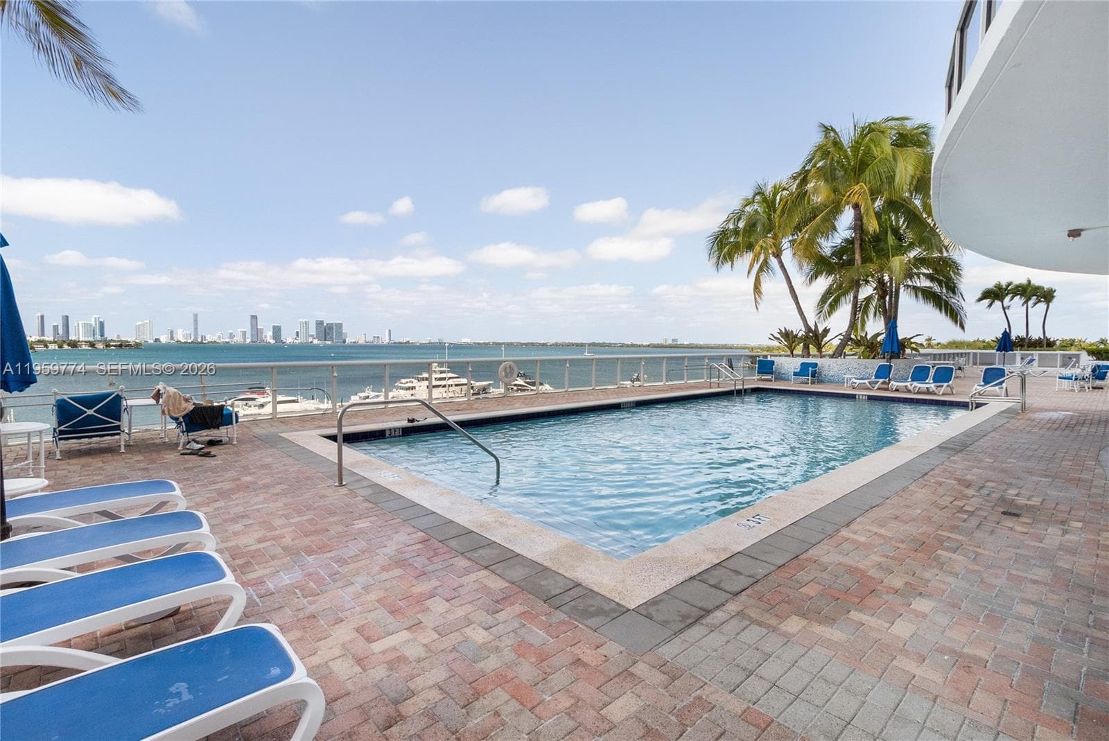A11959774 — Miami Beach — 17