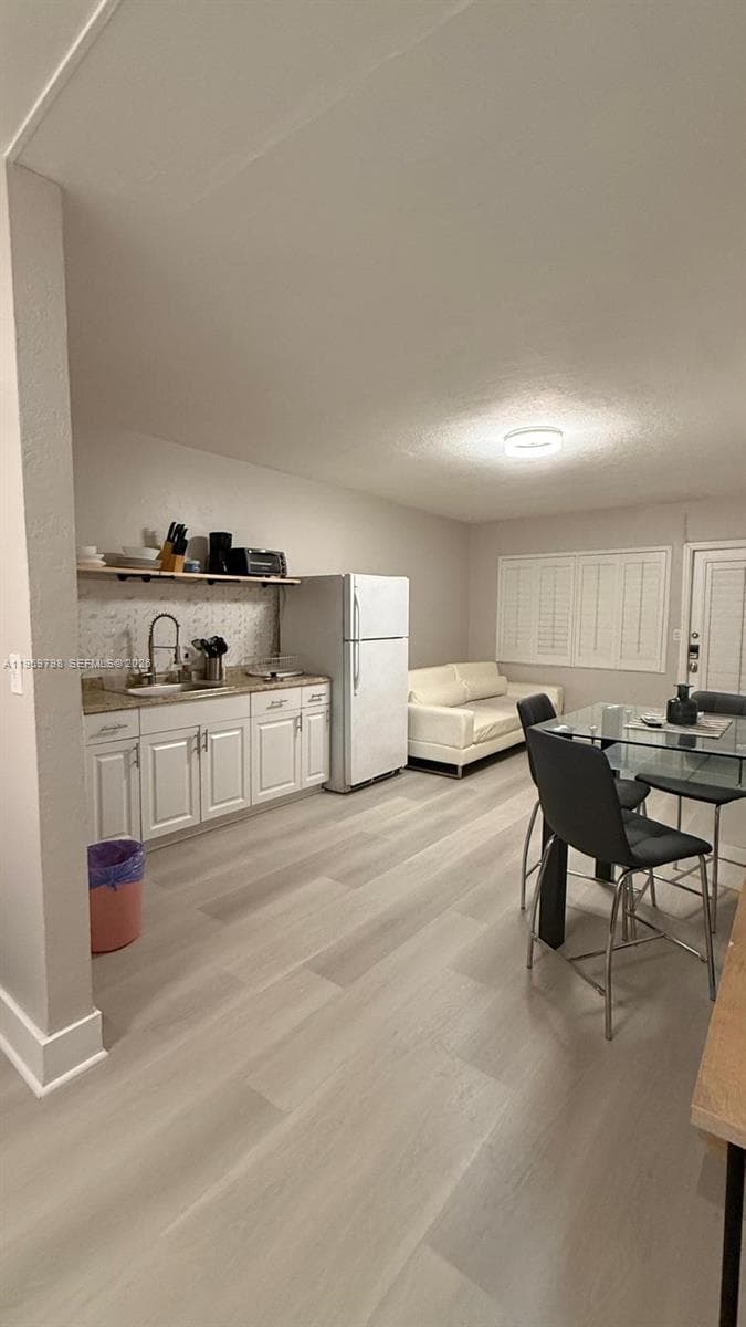 A11959798 — Miami Beach — 3