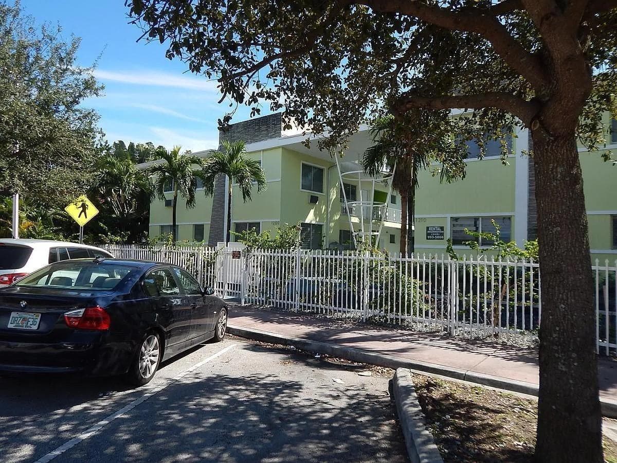 F10550540 — Miami Beach — 2