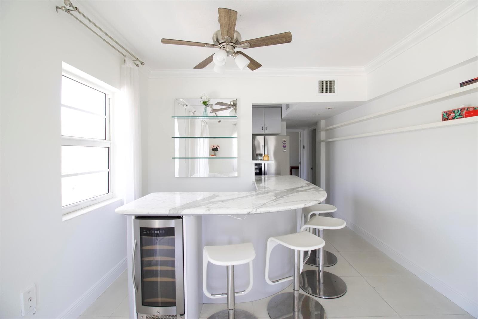 R11161025 — Miami Beach — 6