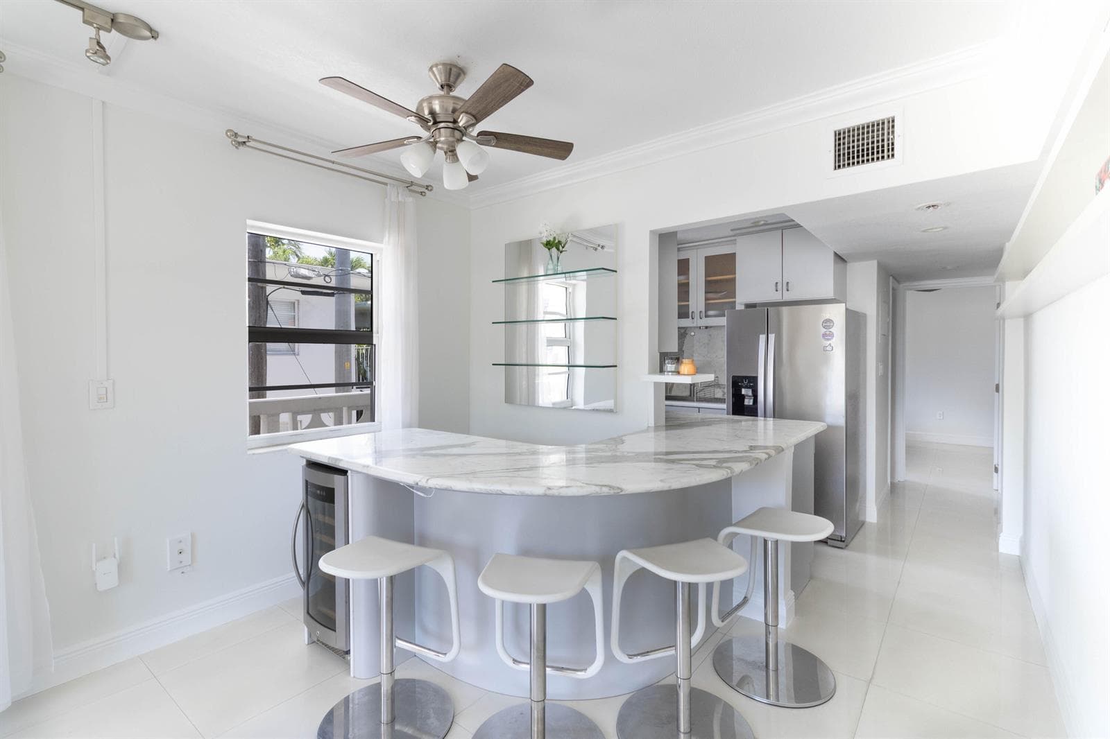 R11161025 — Miami Beach — 7