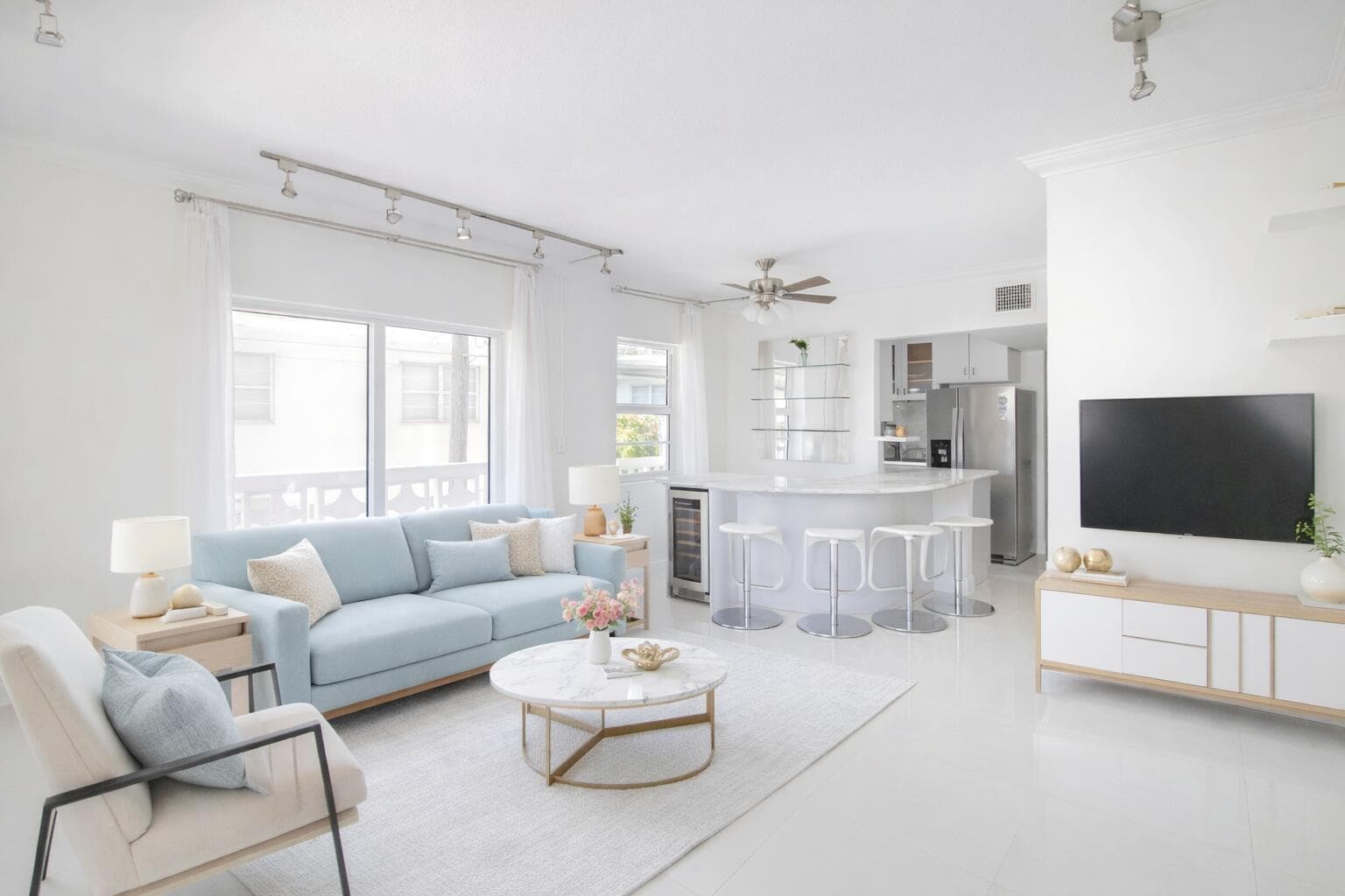 R11161025 — Miami Beach