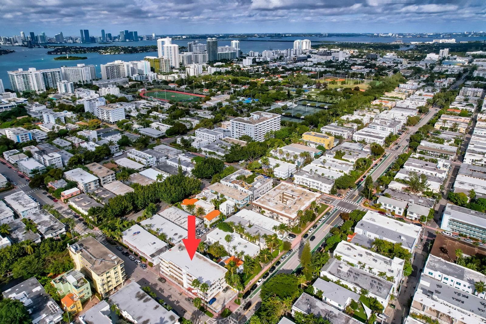R11161025 — Miami Beach — 28