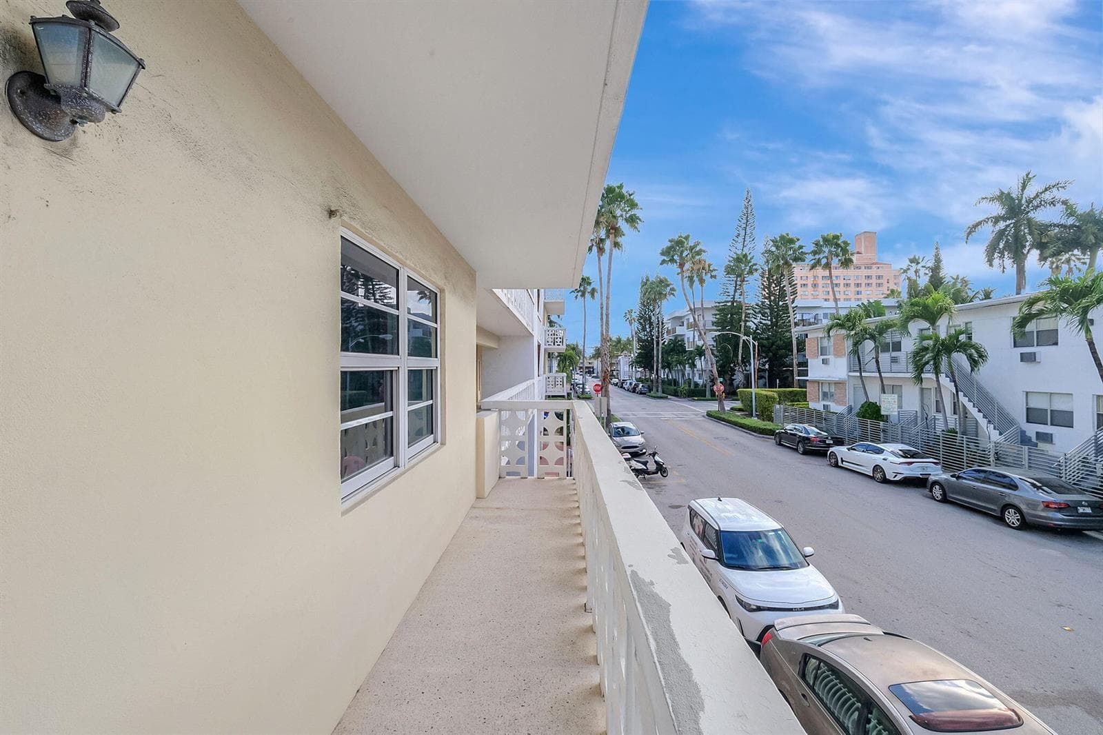 R11161025 — Miami Beach — 19