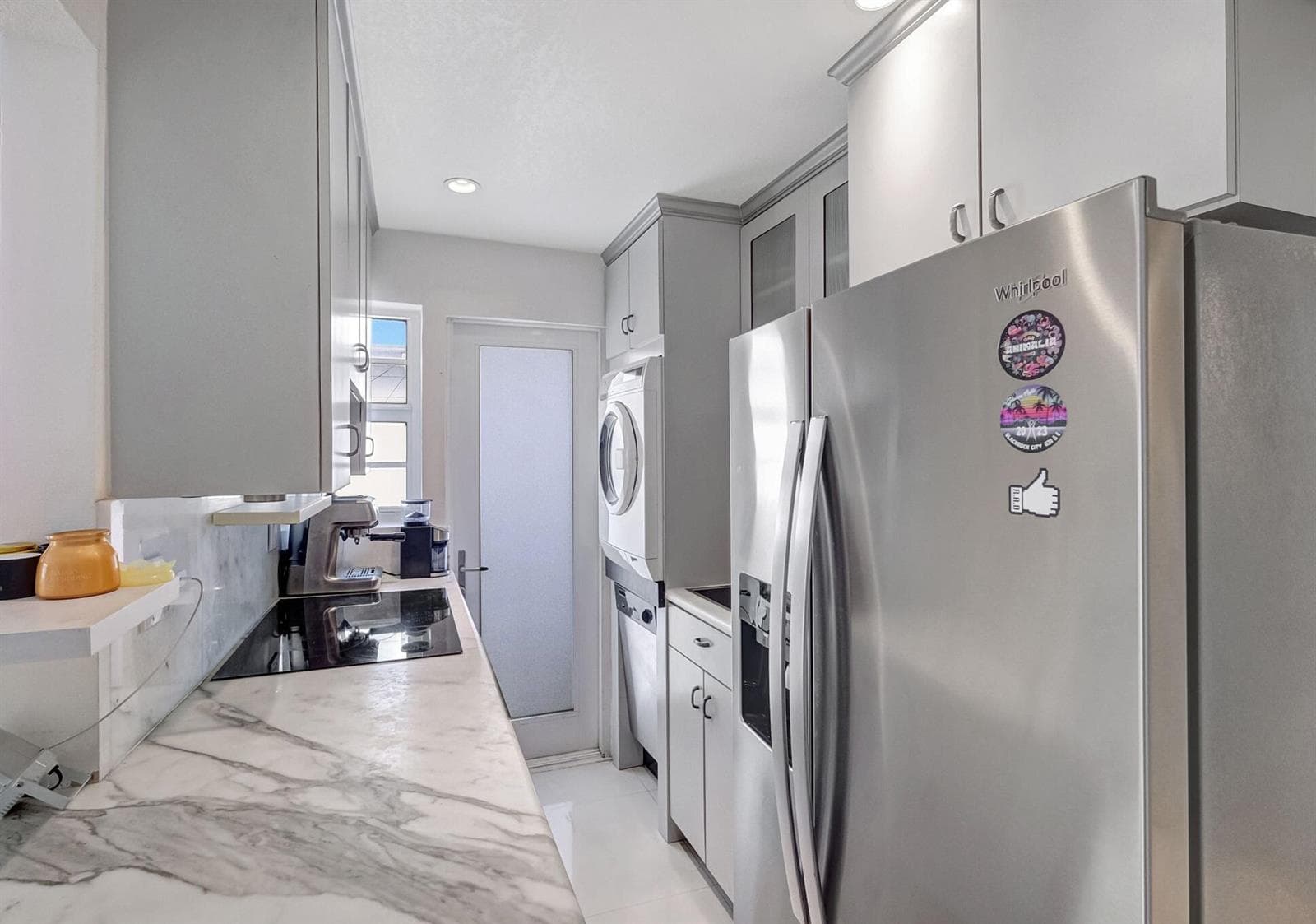 R11161025 — Miami Beach — 8