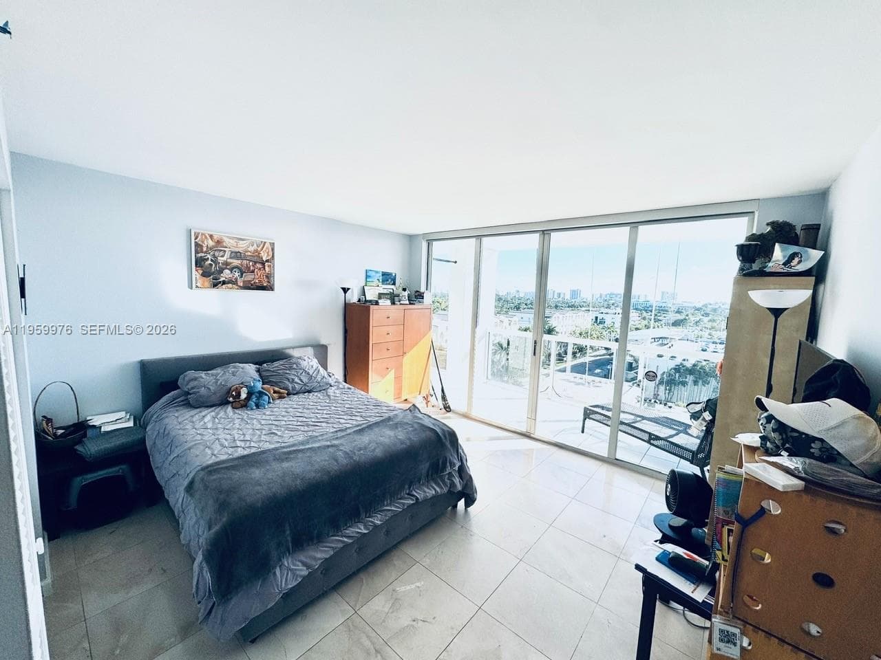 A11959976 — Miami Beach — 12
