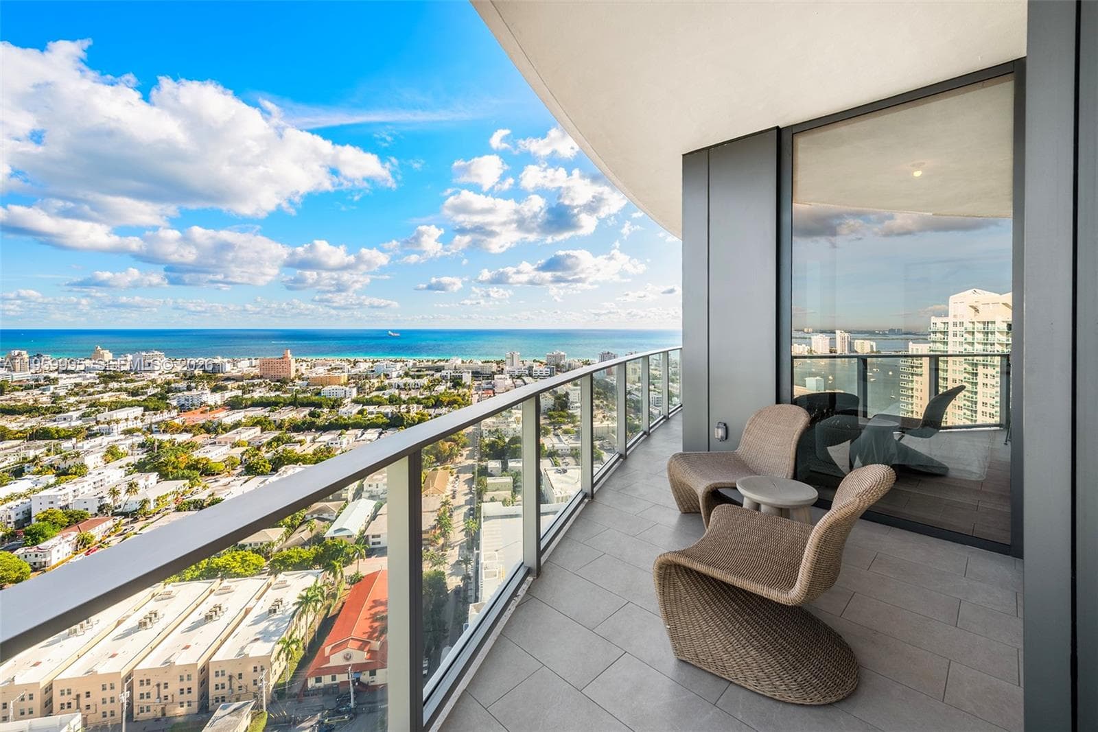 A11959995 — Miami Beach — 35