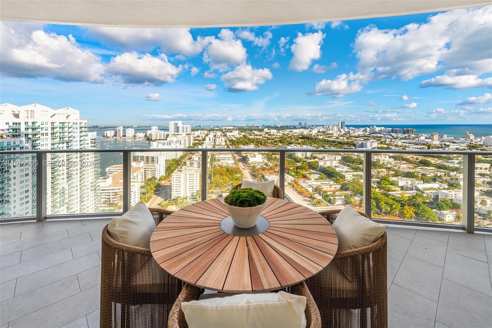 A11959995 — Miami Beach — 8