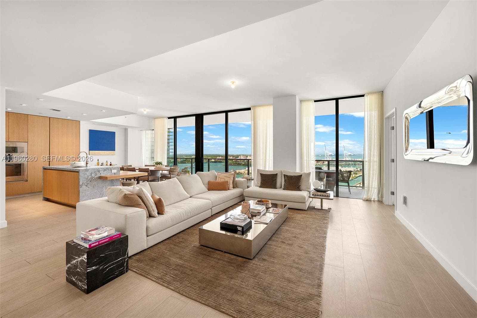 A11960280 — Miami Beach — 16