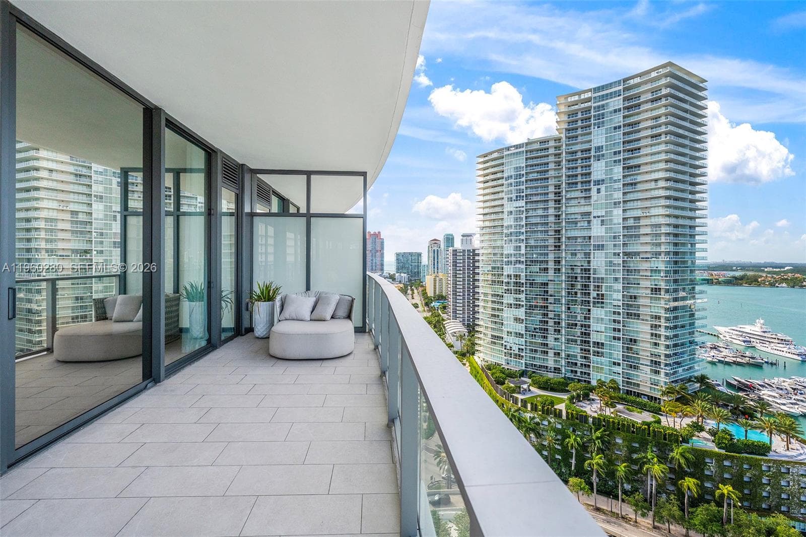 A11960280 — Miami Beach — 12