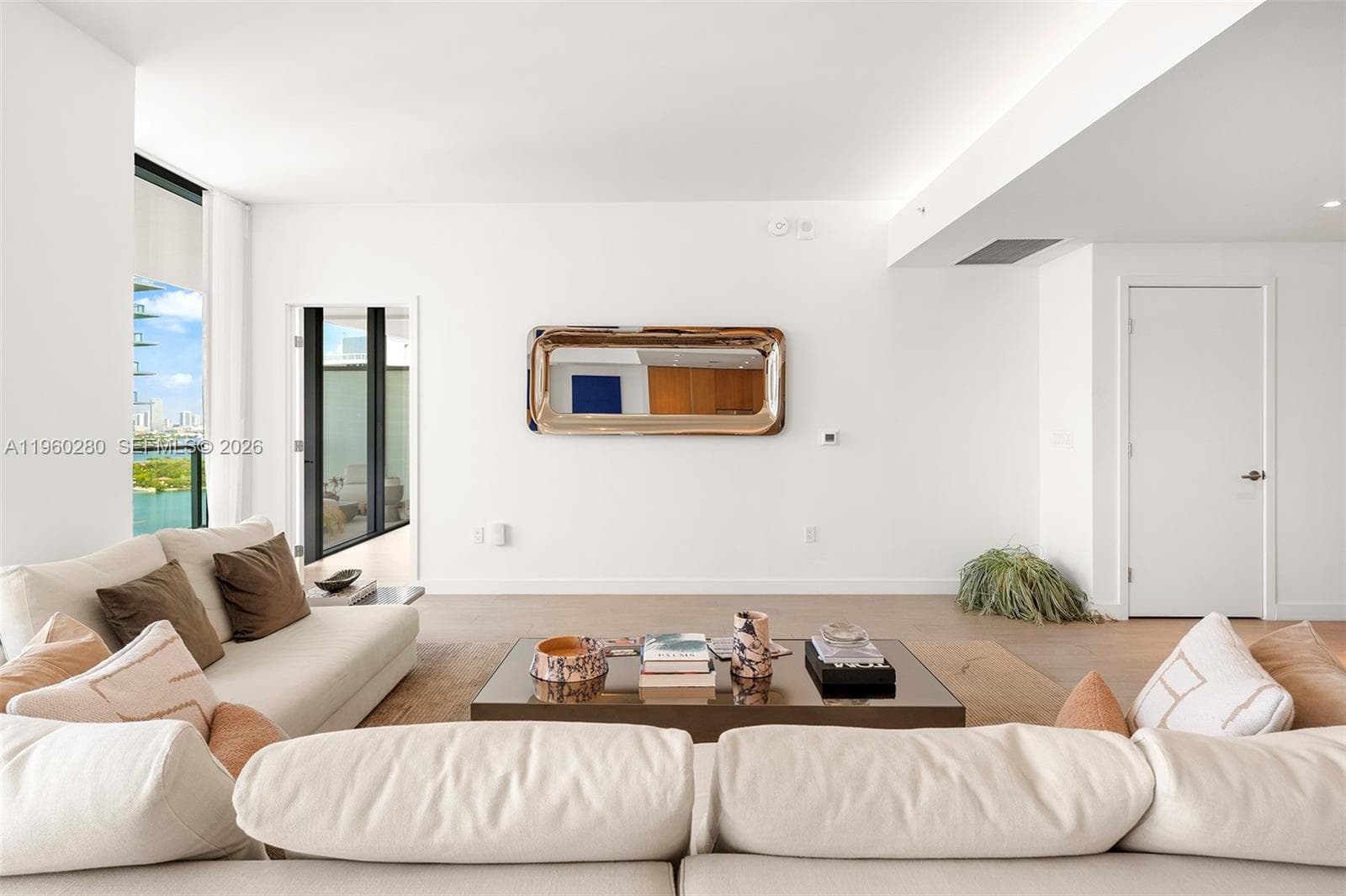 A11960280 — Miami Beach — 3