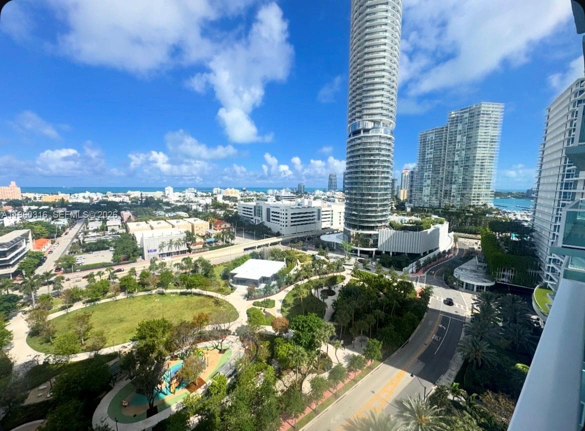 A11960316 — Miami Beach