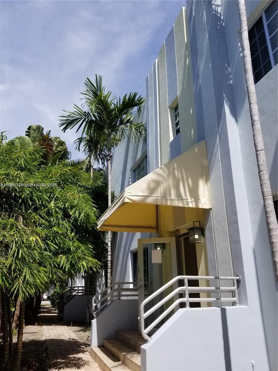 A11960338 — Miami Beach — 7
