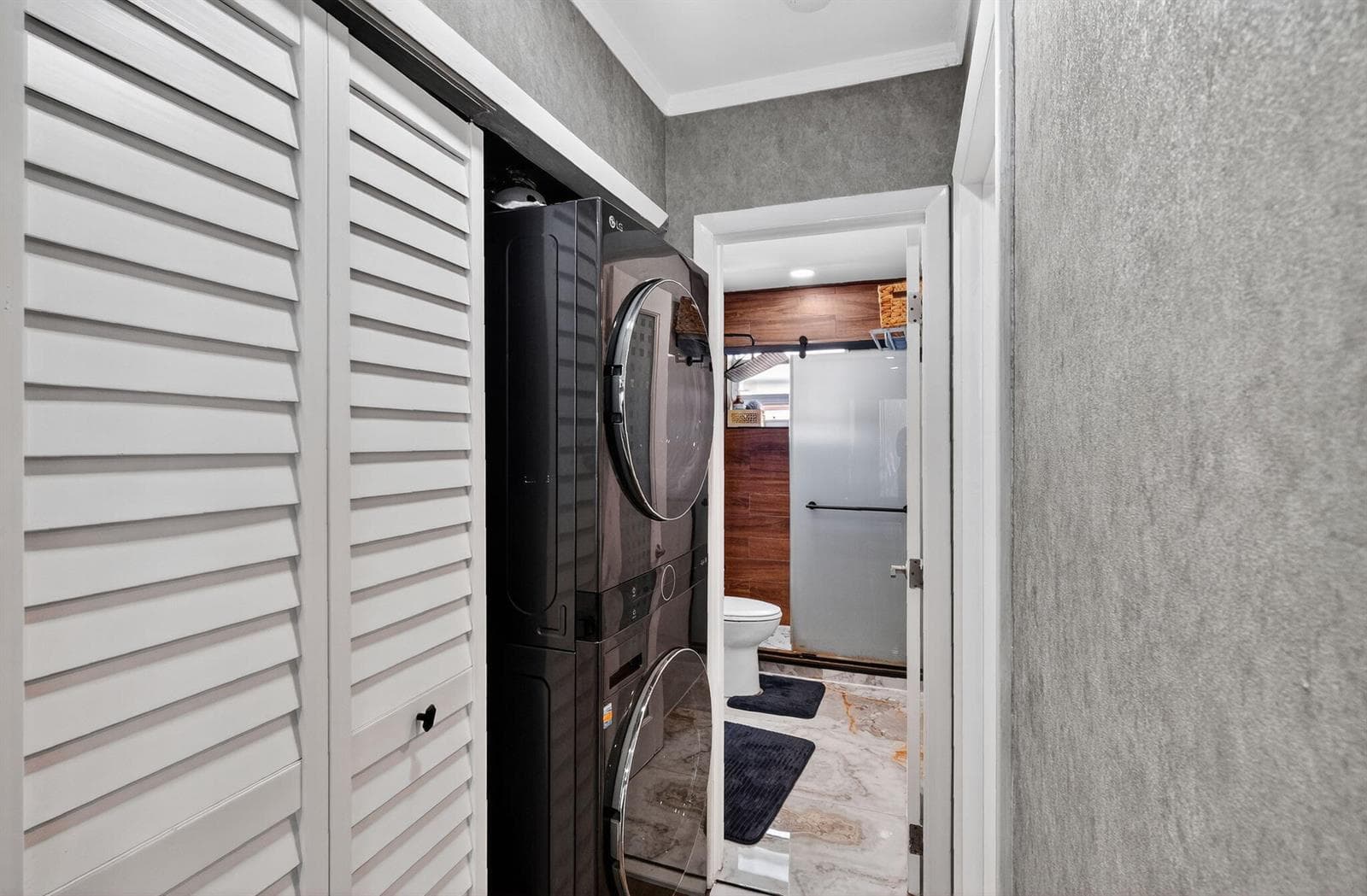 R11161219 — Miami Beach — 18