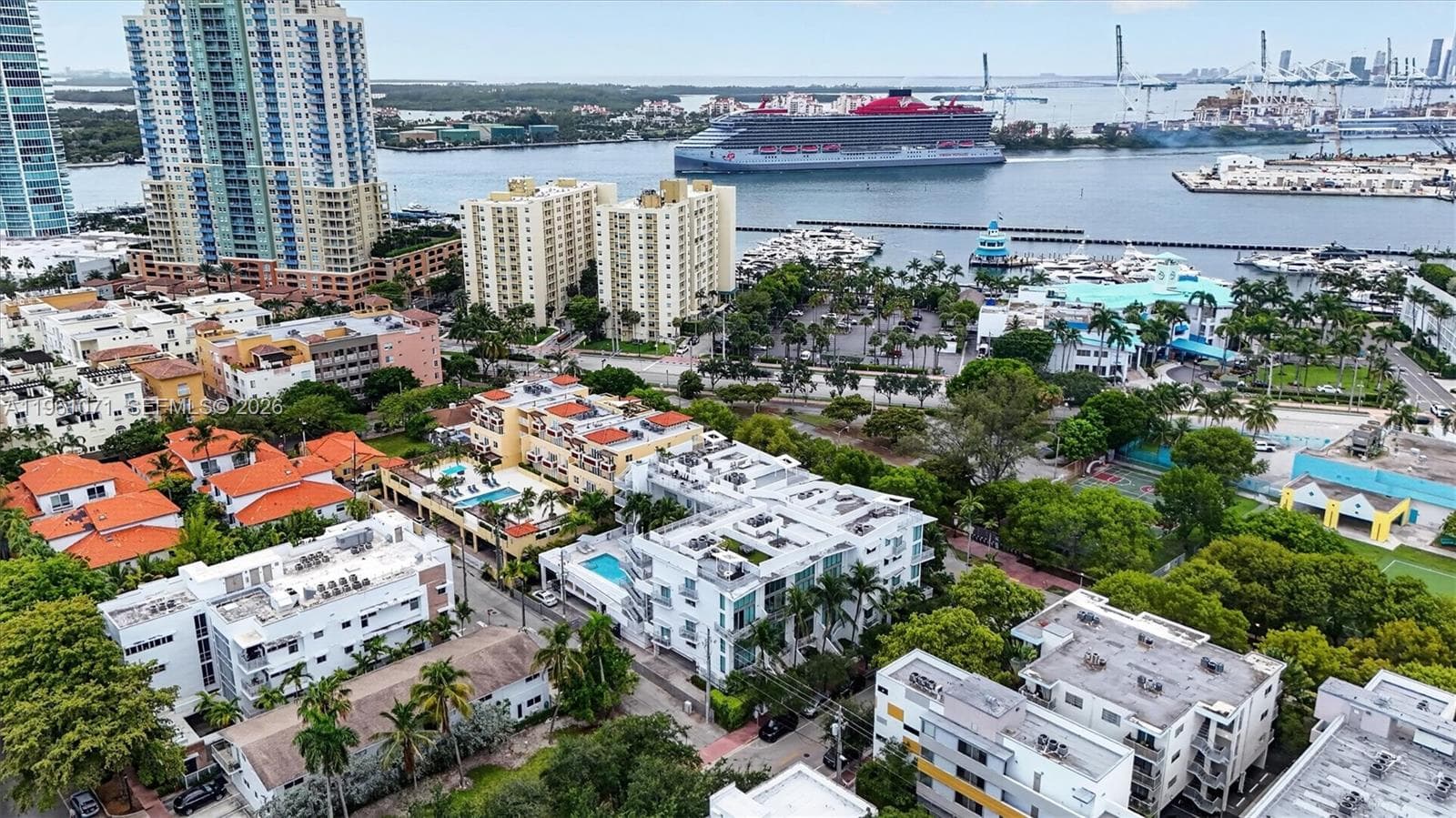 A11961071 — Miami Beach — 77