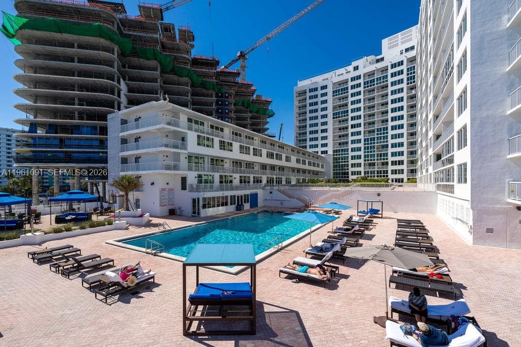 A11961091 — Miami Beach — 29