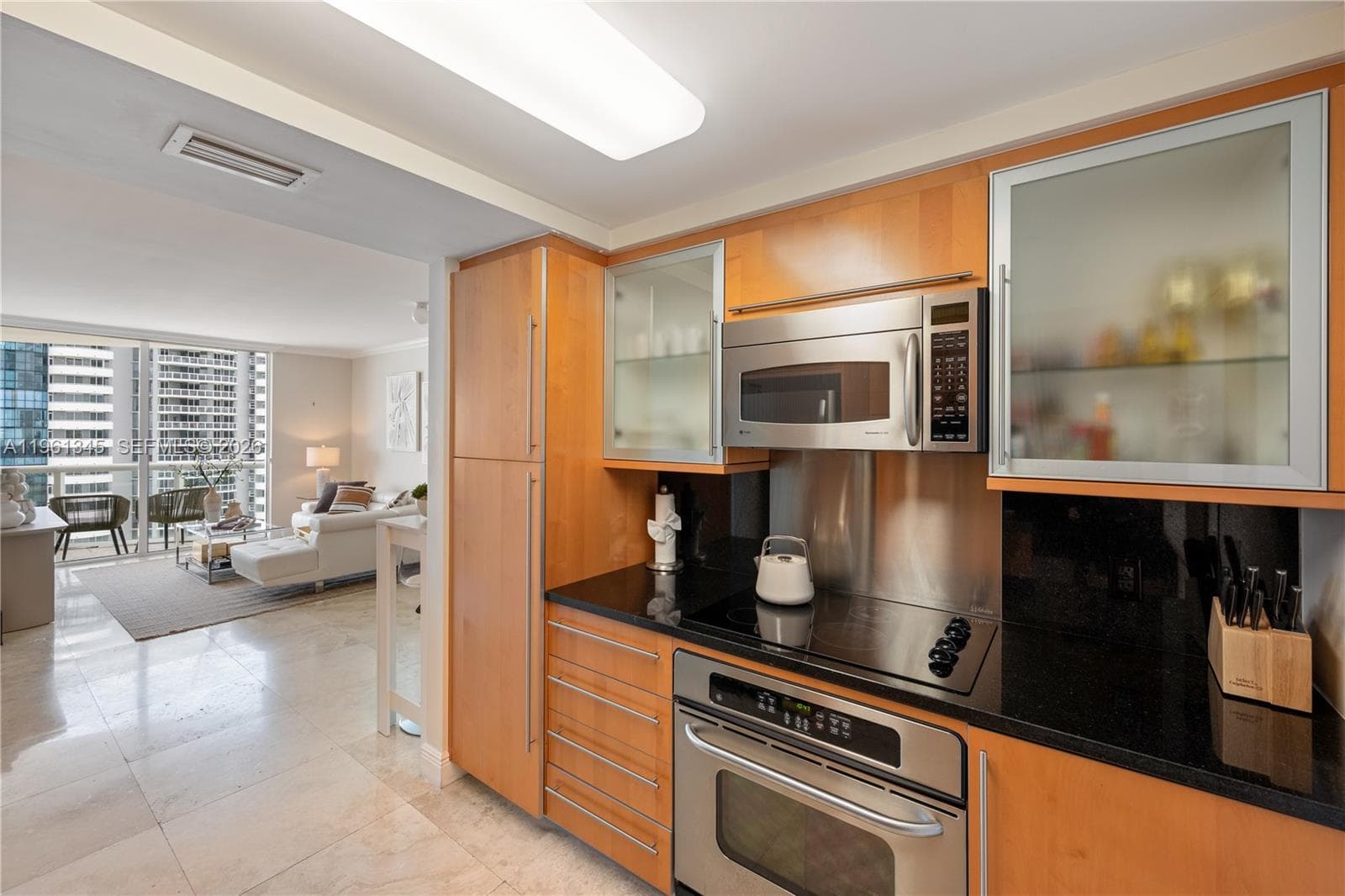 A11961345 — Miami Beach — 7