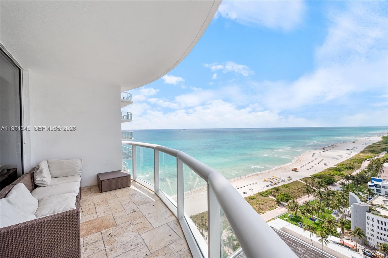 A11961345 — Miami Beach
