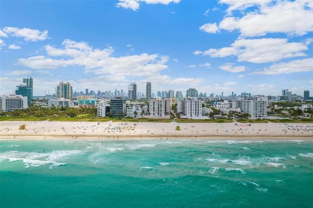 F10551034 — Miami Beach — 9