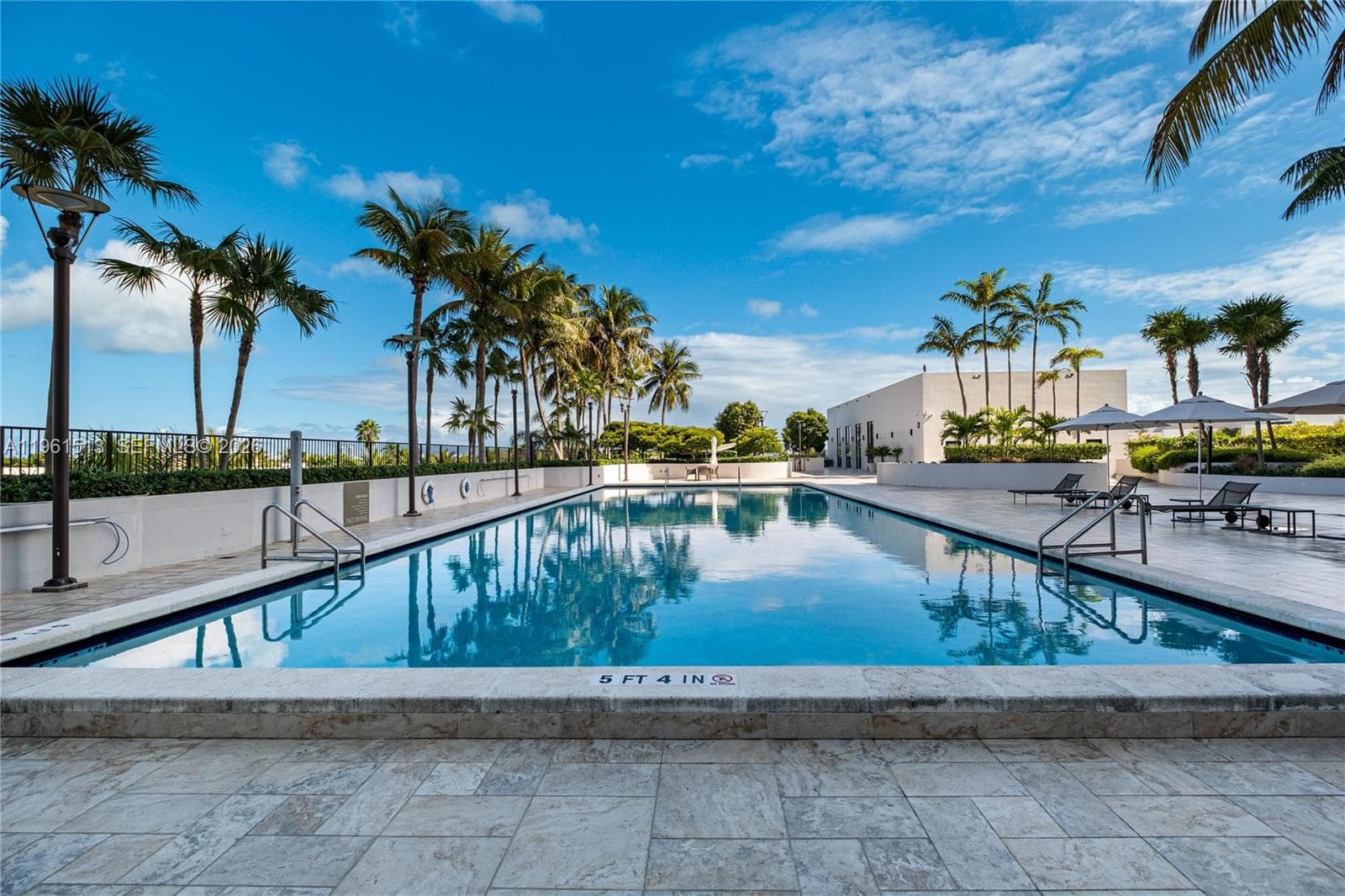 A11961513 — Miami Beach — 22