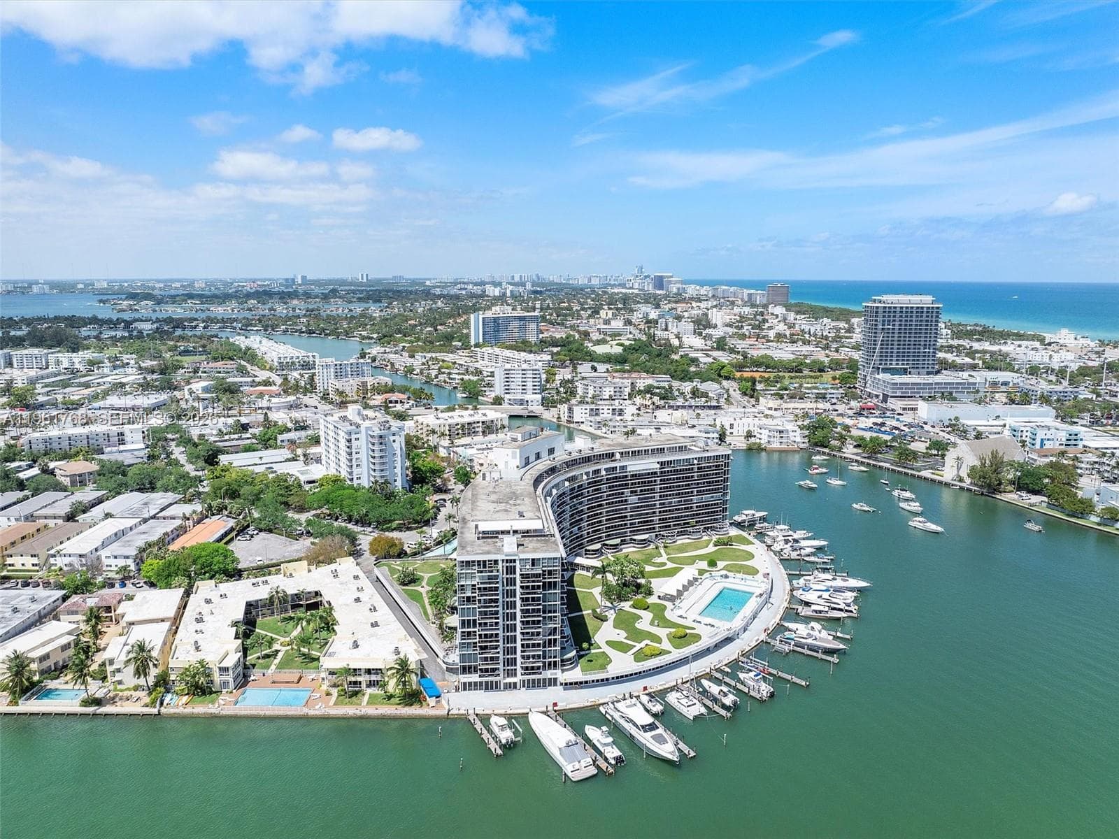 A11961768 — Miami Beach — 46