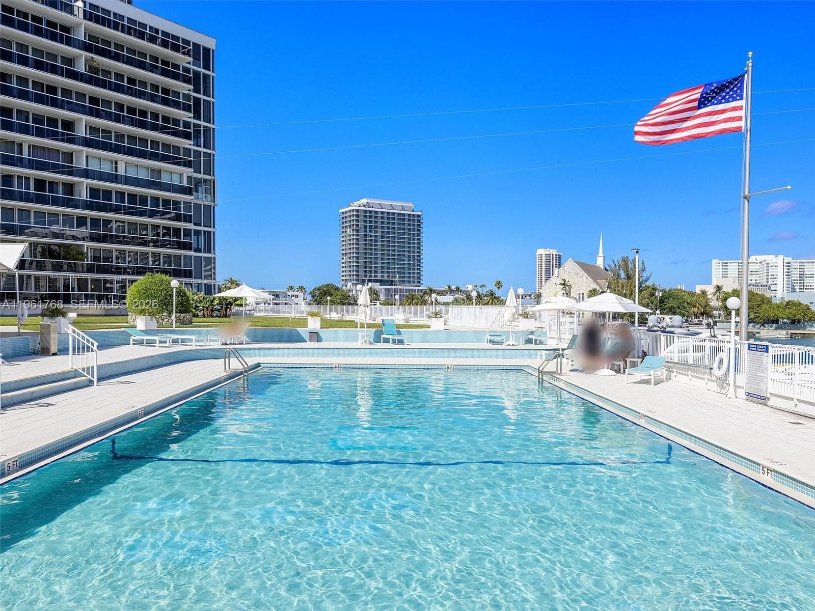A11961768 — Miami Beach — 3