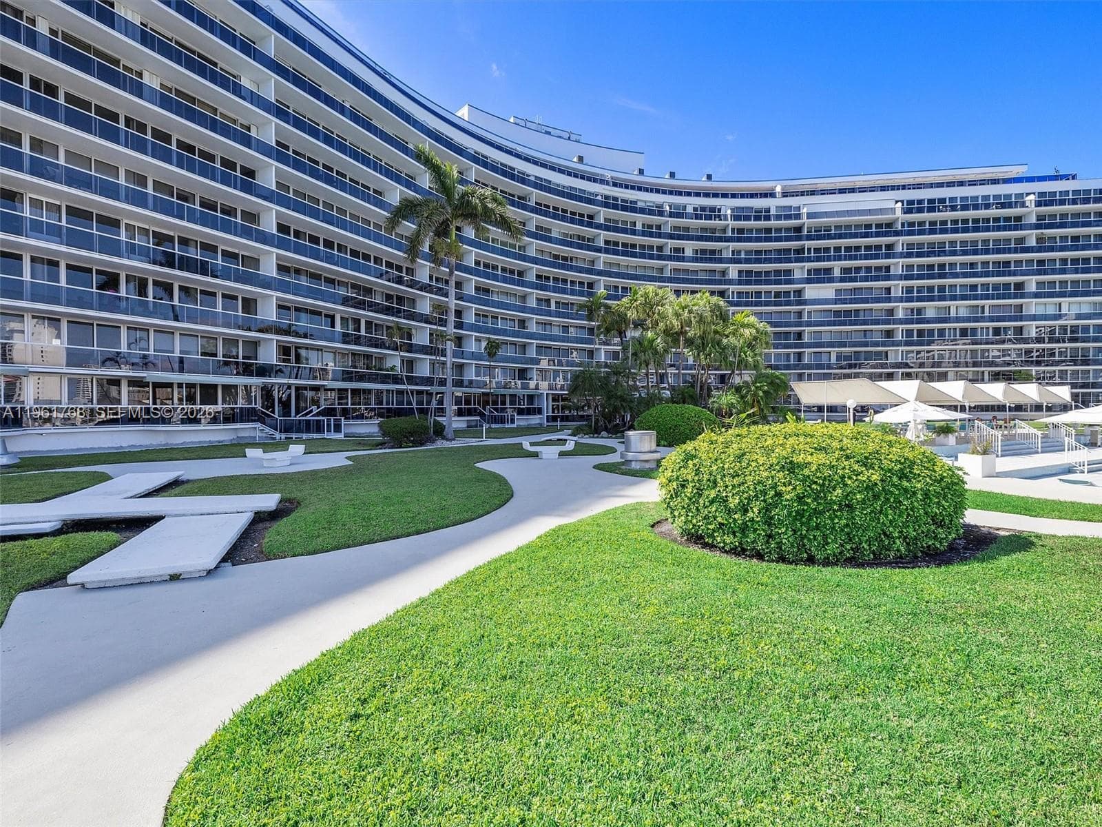 A11961768 — Miami Beach — 37