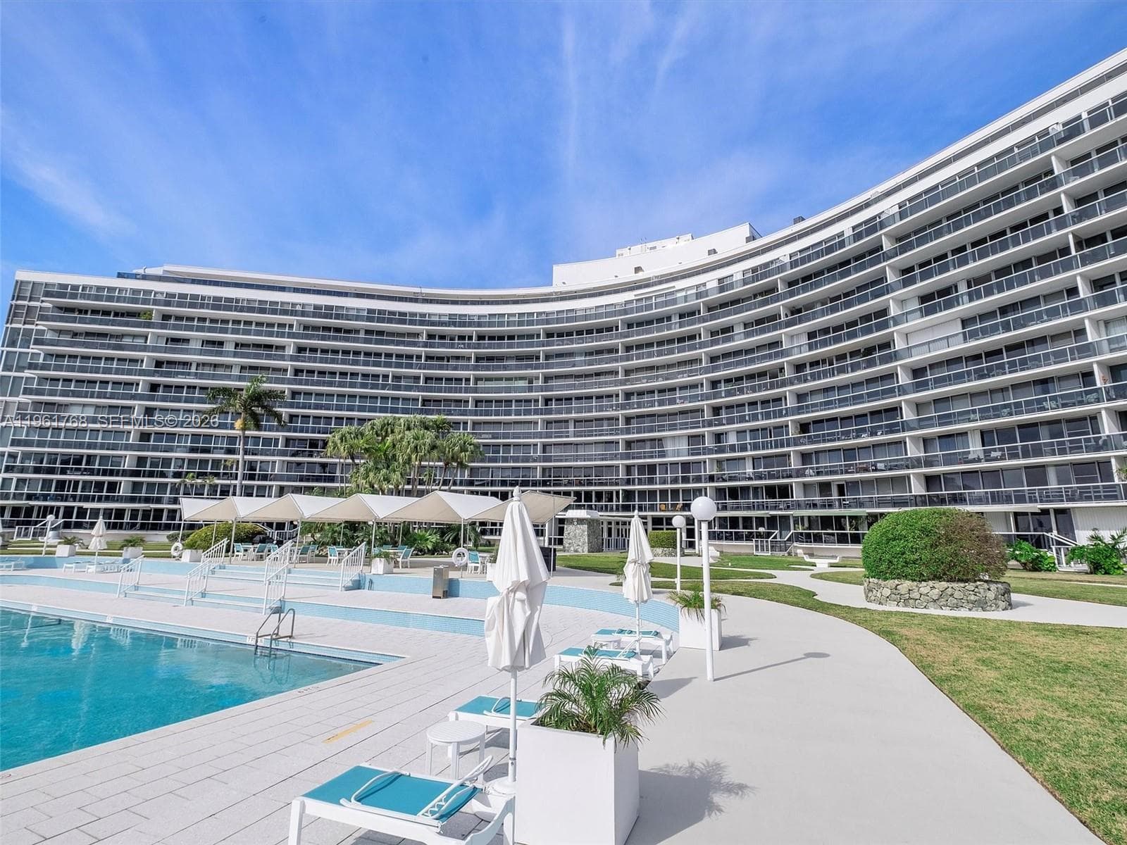 A11961768 — Miami Beach — 19