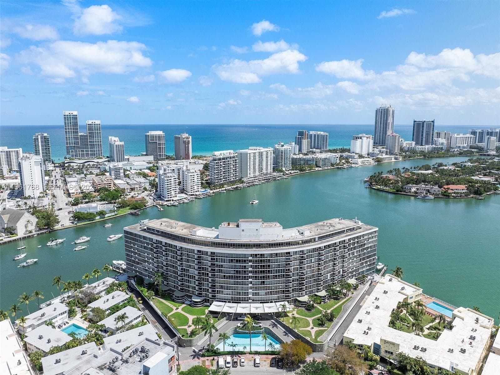 A11961768 — Miami Beach — 40