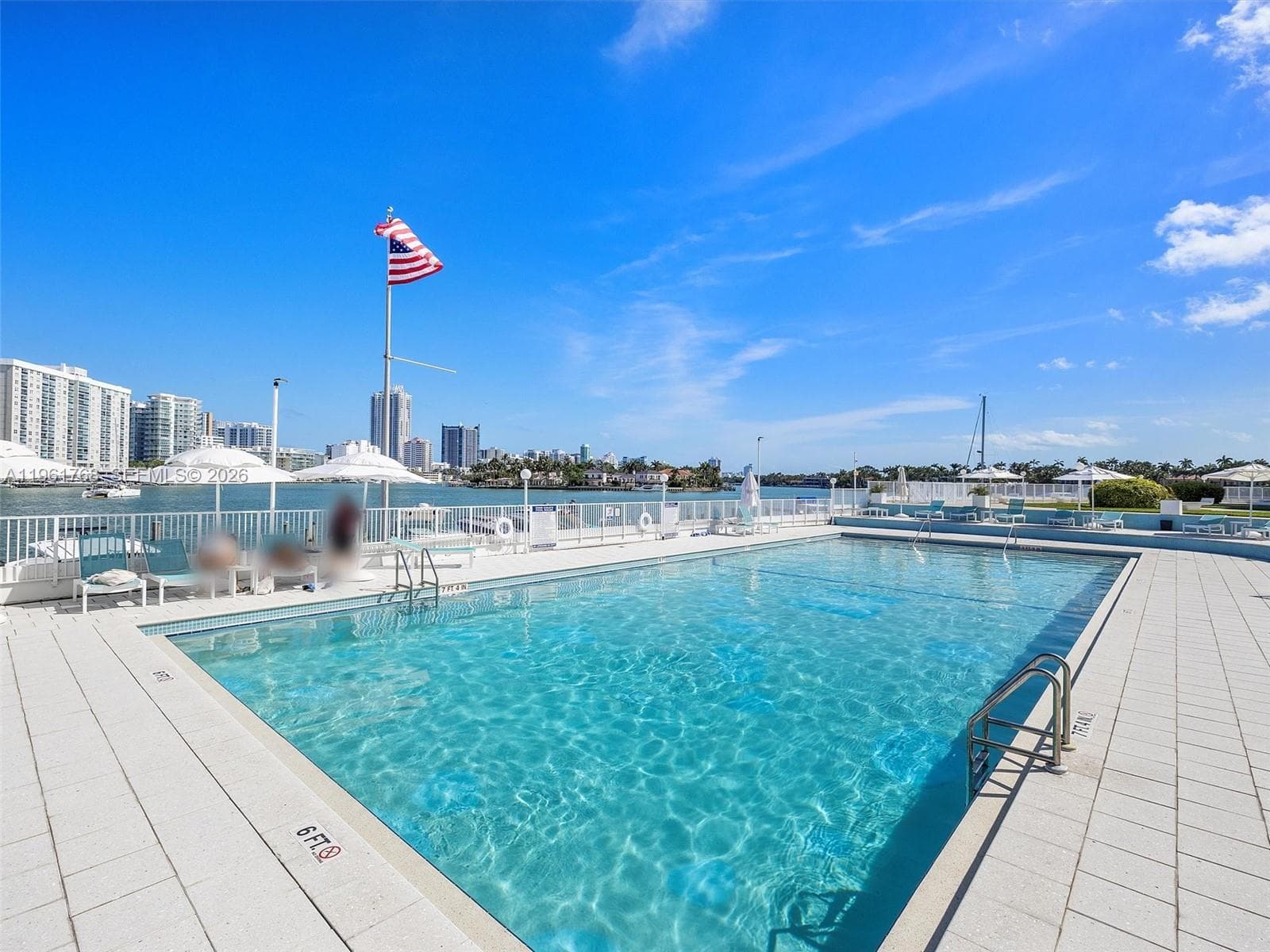 A11961768 — Miami Beach — 35
