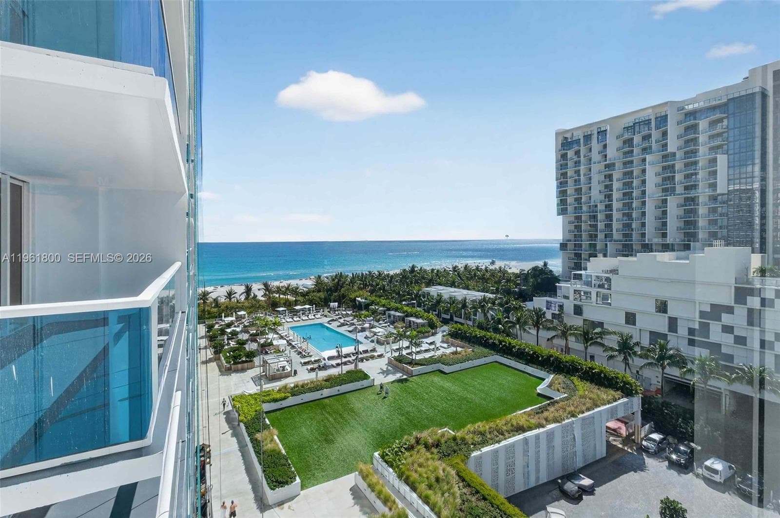 A11961800 — Miami Beach — 34