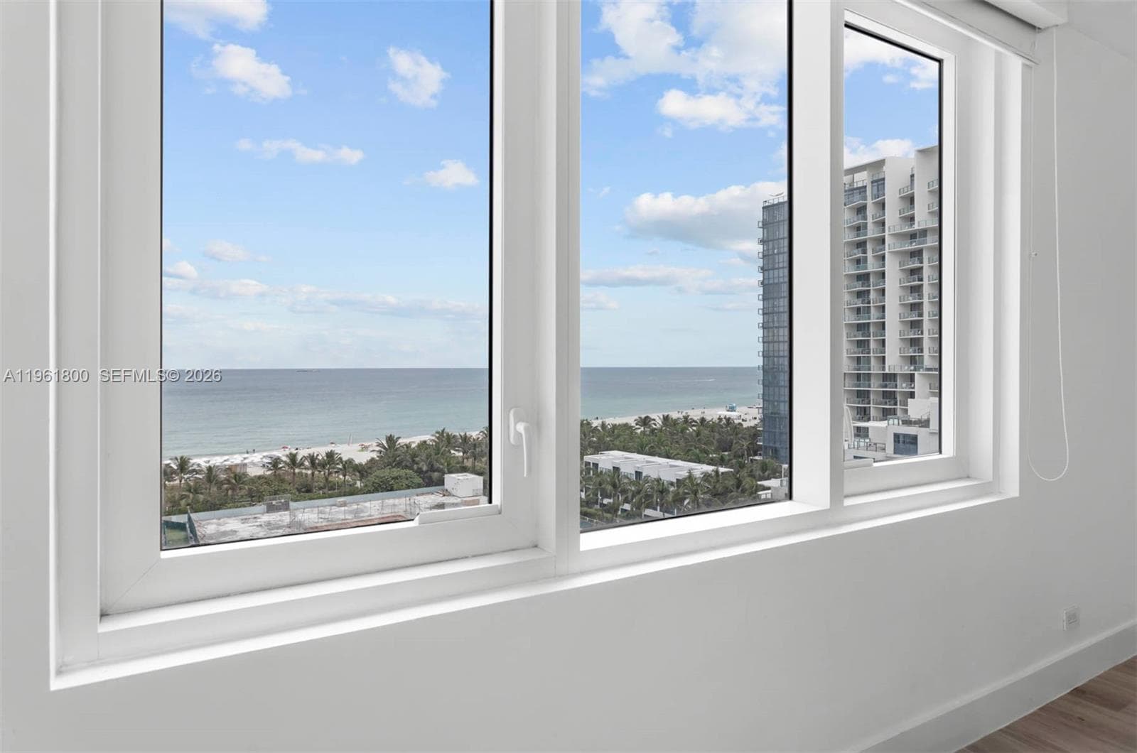 A11961800 — Miami Beach — 19