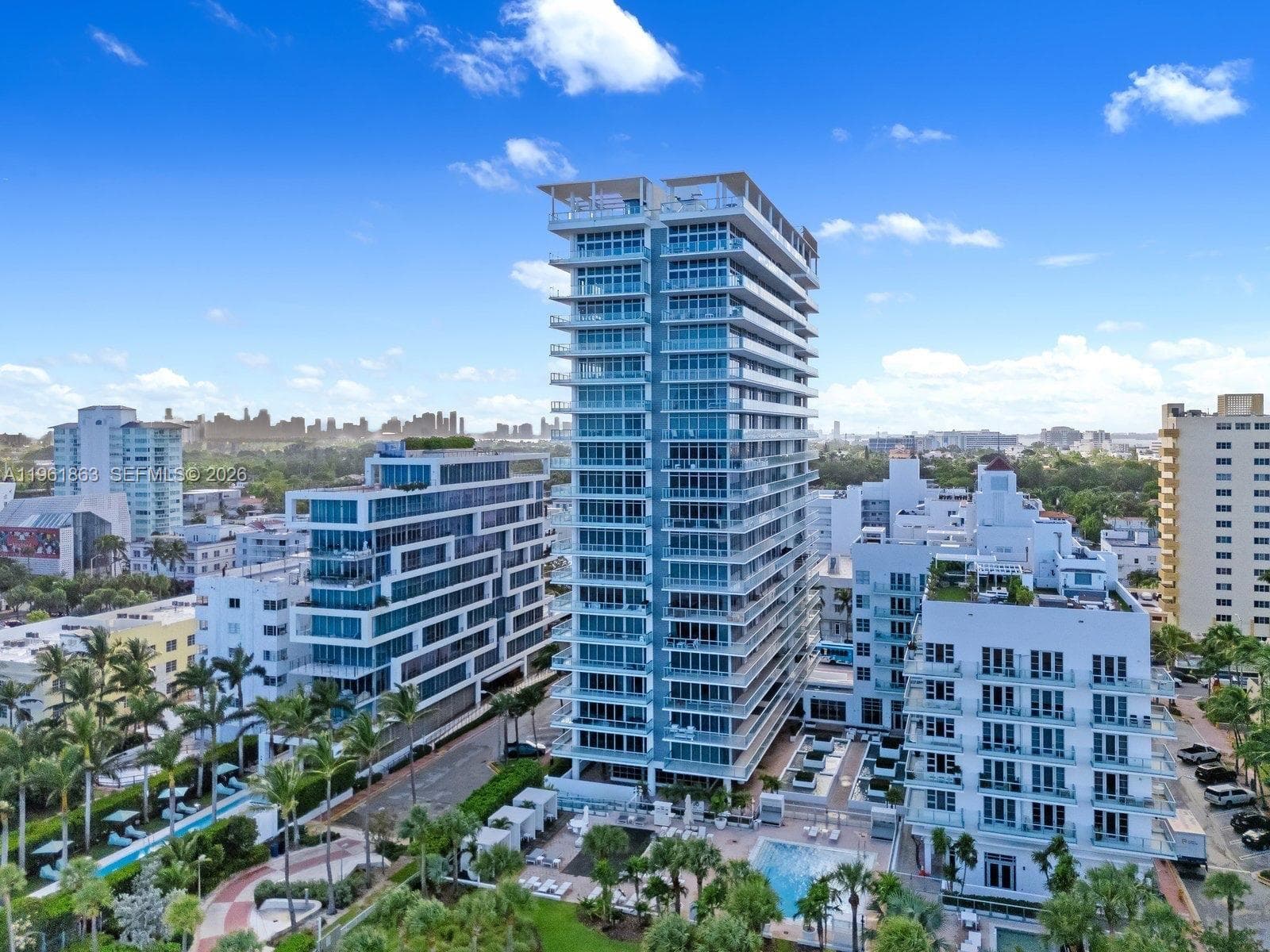 A11961863 — Miami Beach