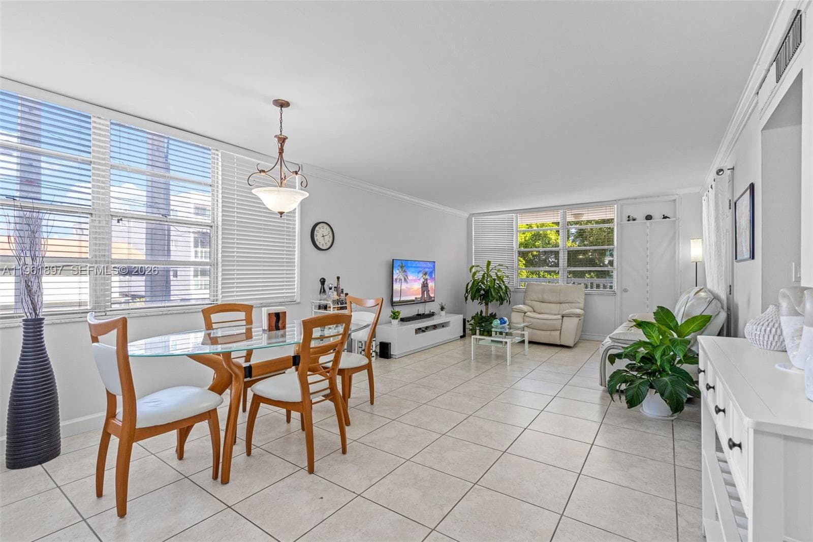 A11961897 — Miami Beach — 6
