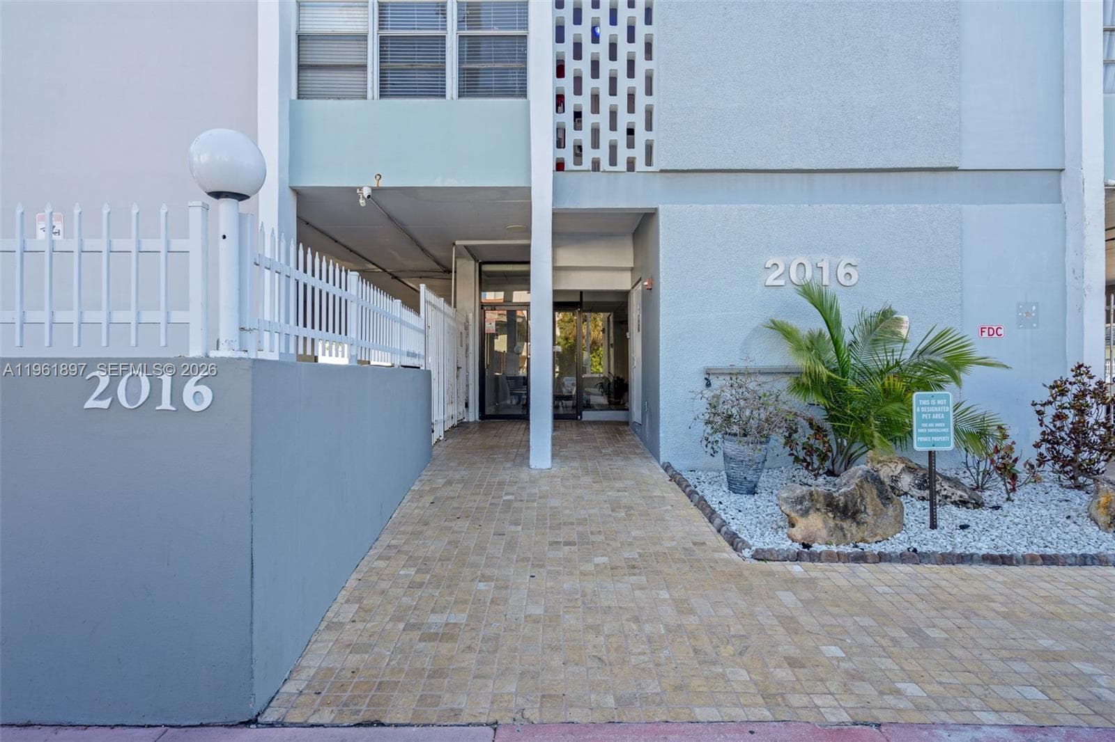 A11961897 — Miami Beach — 4