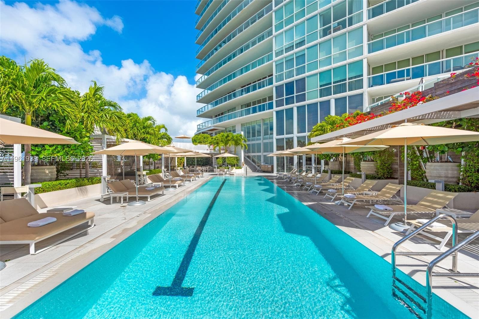 A11961938 — Miami Beach — 24