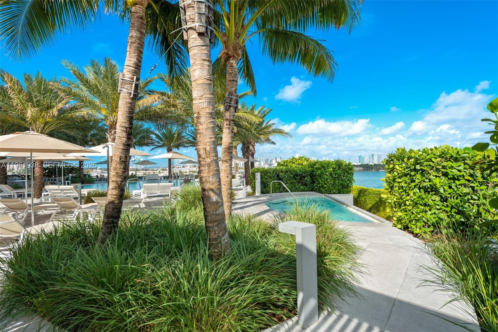 A11961938 — Miami Beach — 33