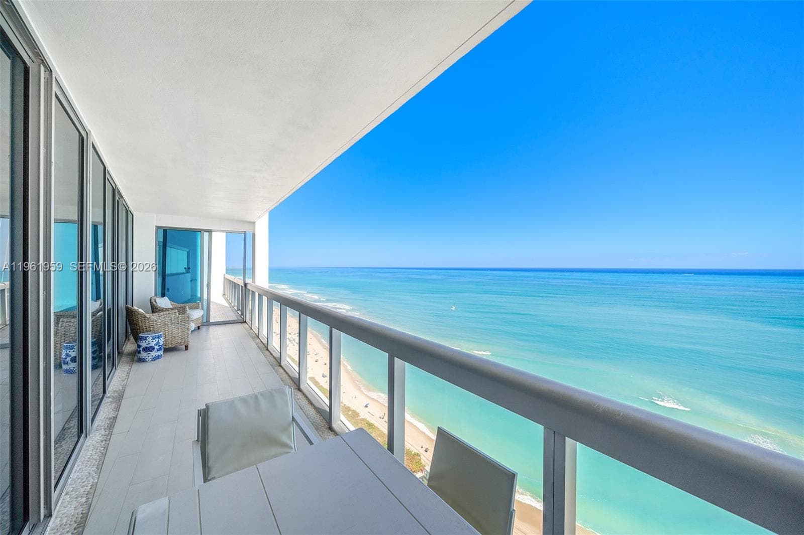 A11961959 — Miami Beach — 17