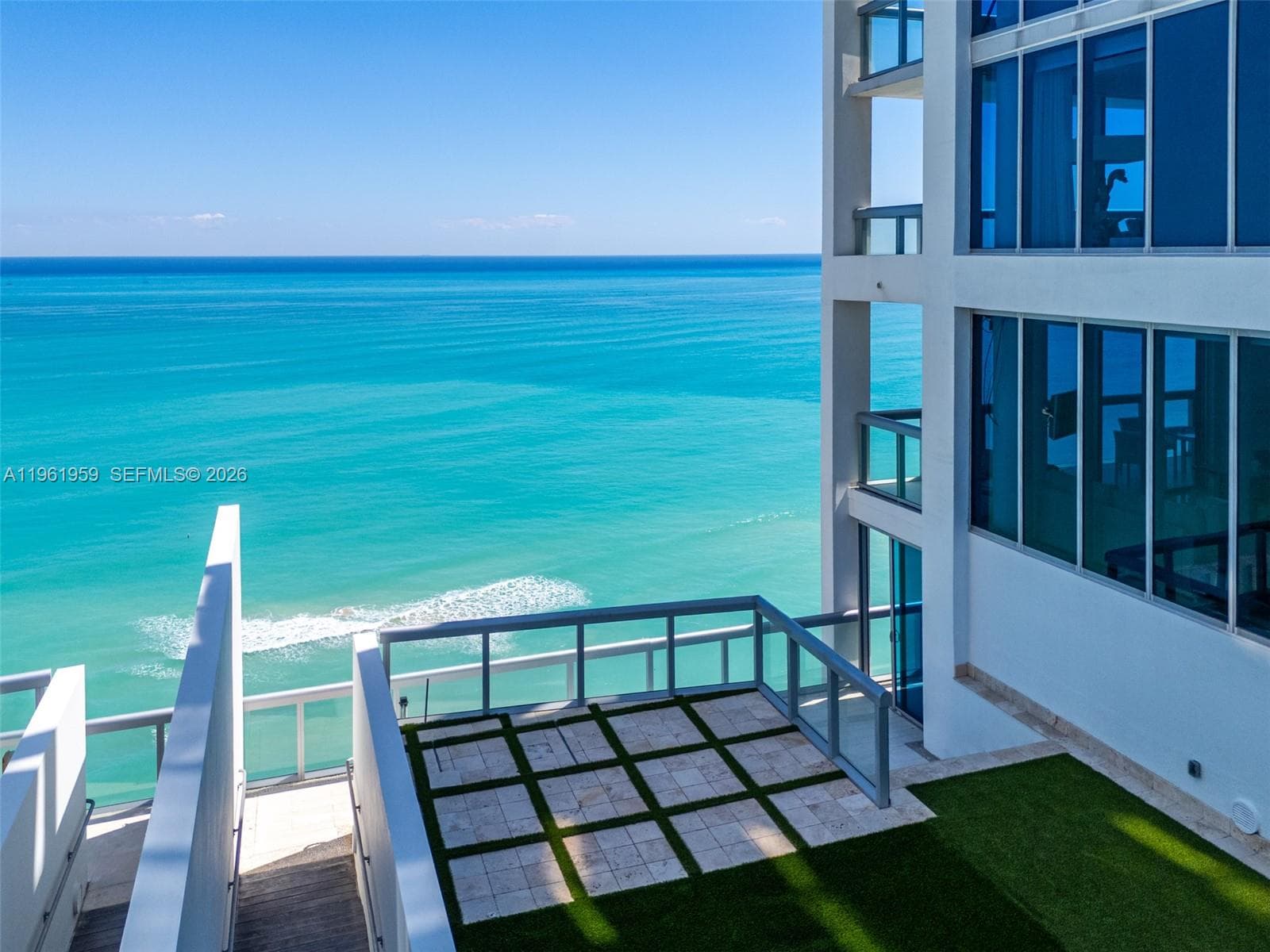 A11961959 — Miami Beach — 20