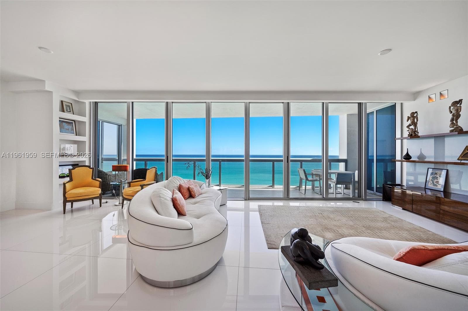 A11961959 — Miami Beach — 9