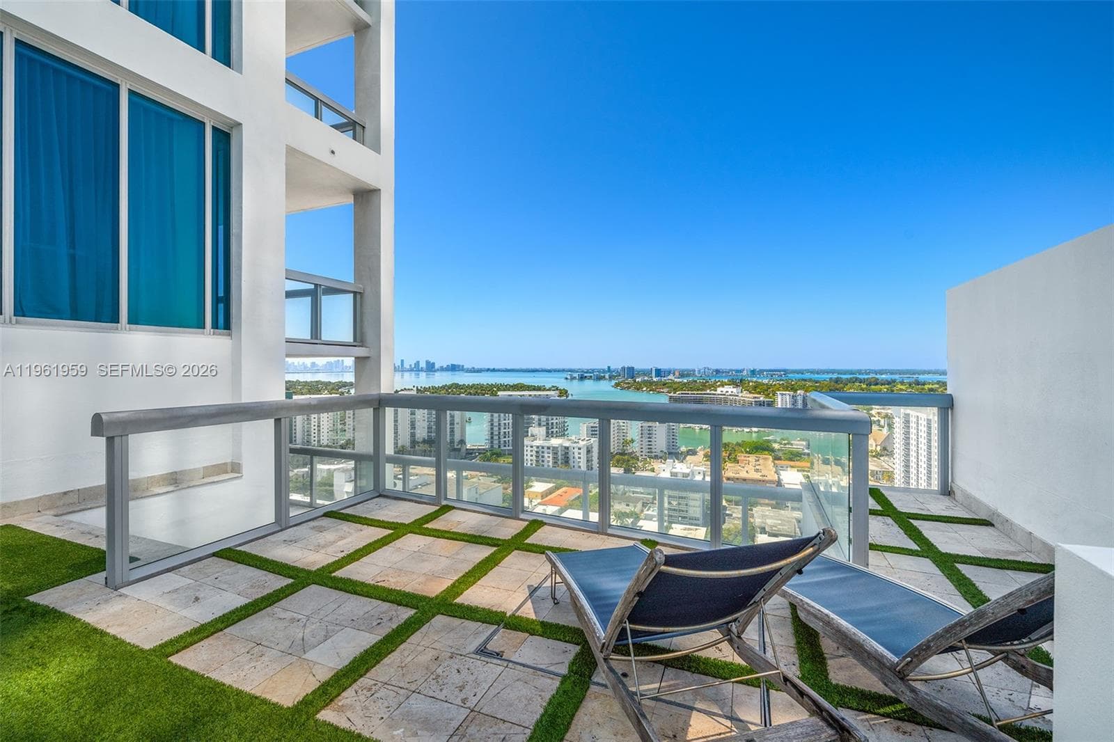 A11961959 — Miami Beach — 24