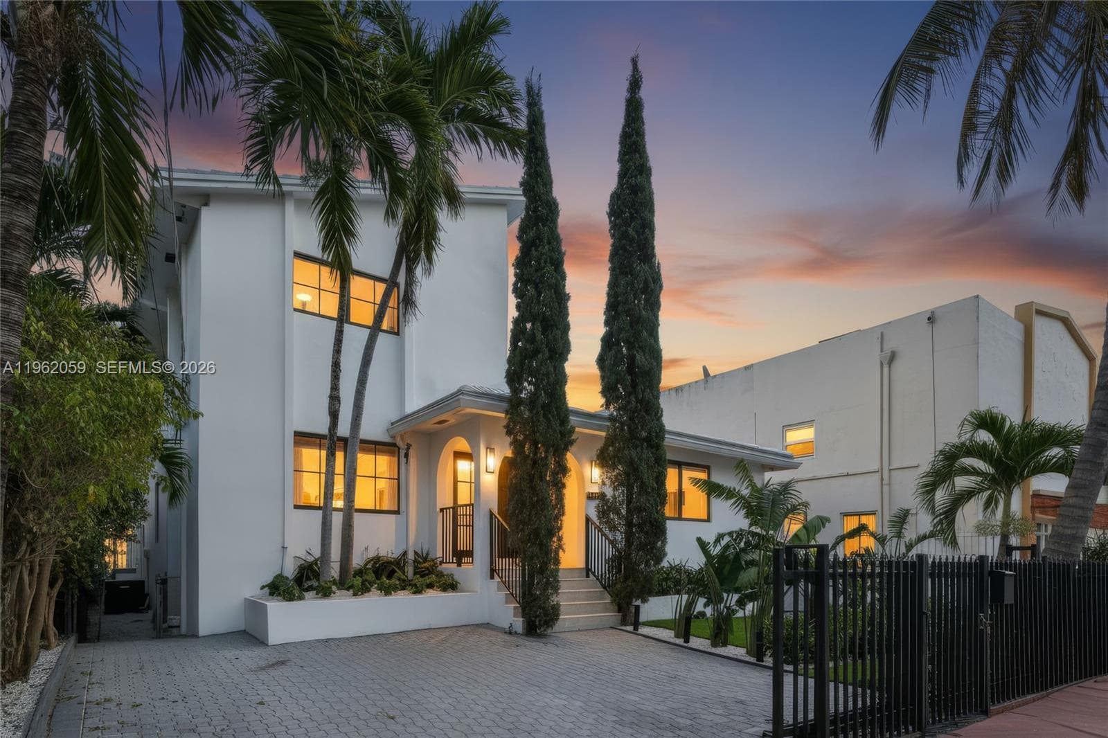 A11962059 — Miami Beach — 19