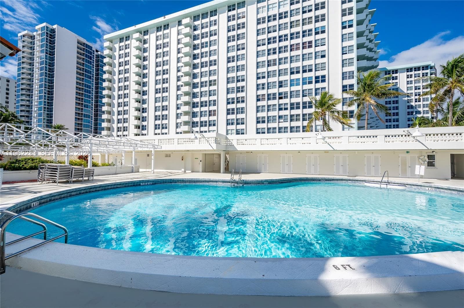 A11962233 — Miami Beach — 19