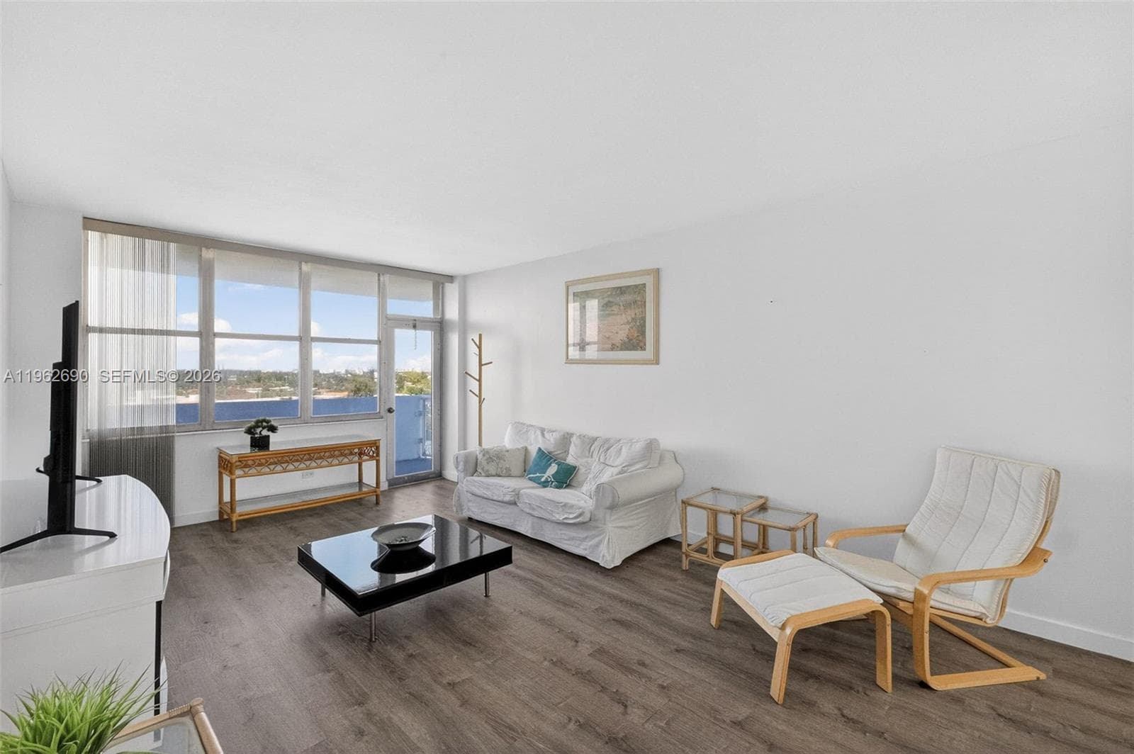 A11962690 — Miami Beach — 2