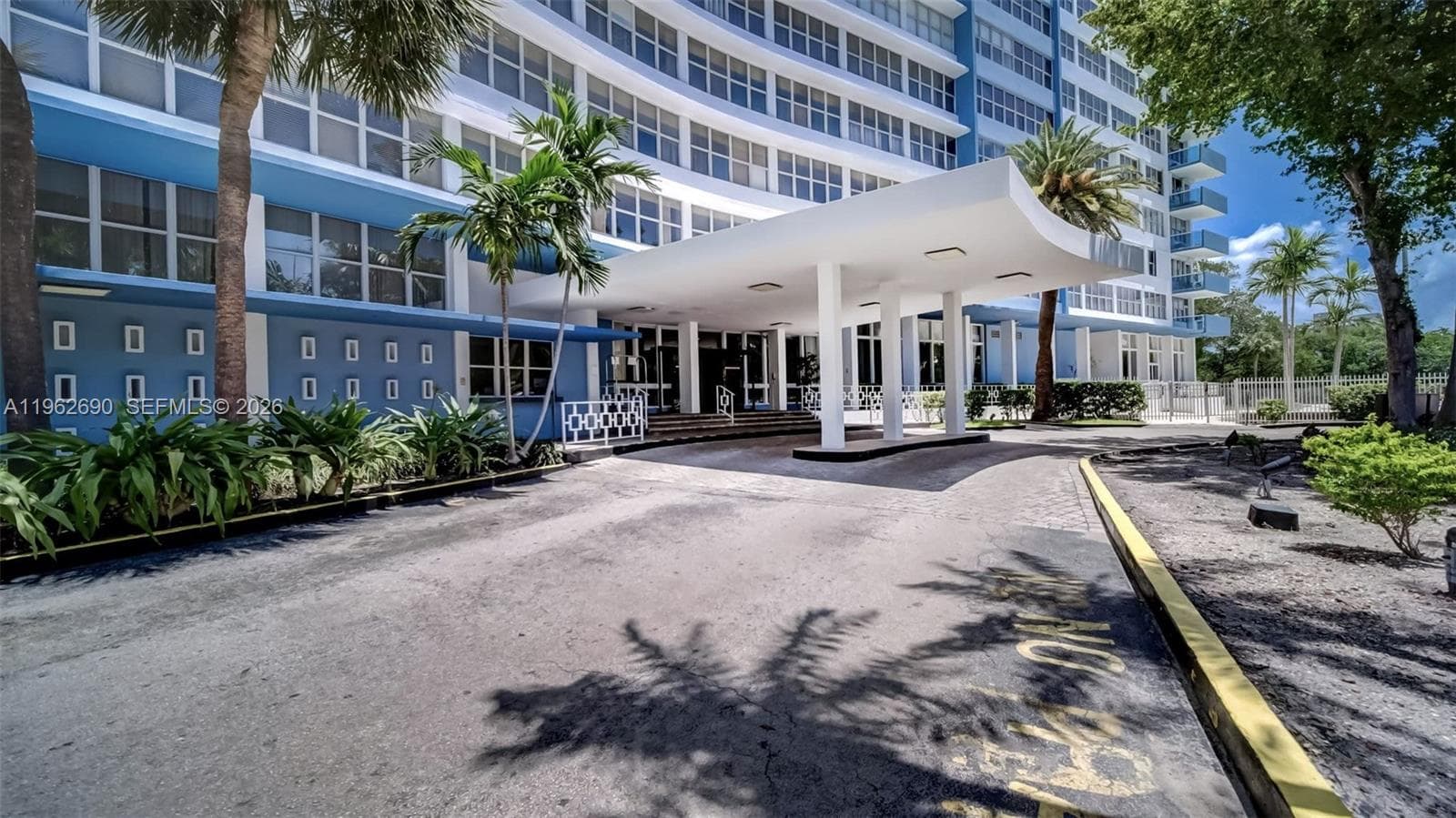 A11962690 — Miami Beach — 42