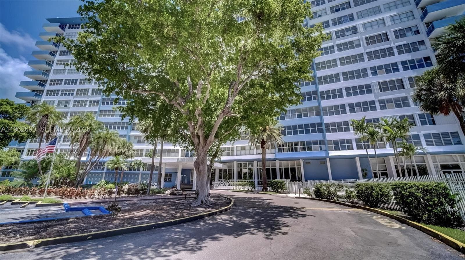 A11962690 — Miami Beach — 46