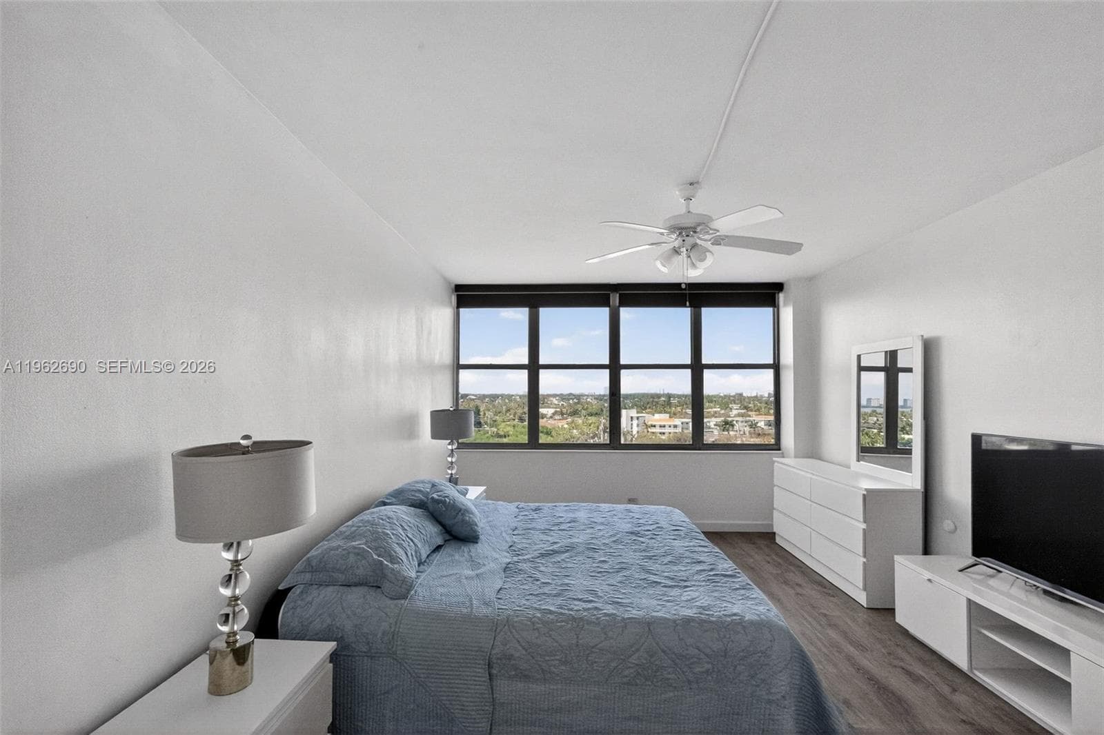 A11962690 — Miami Beach — 20