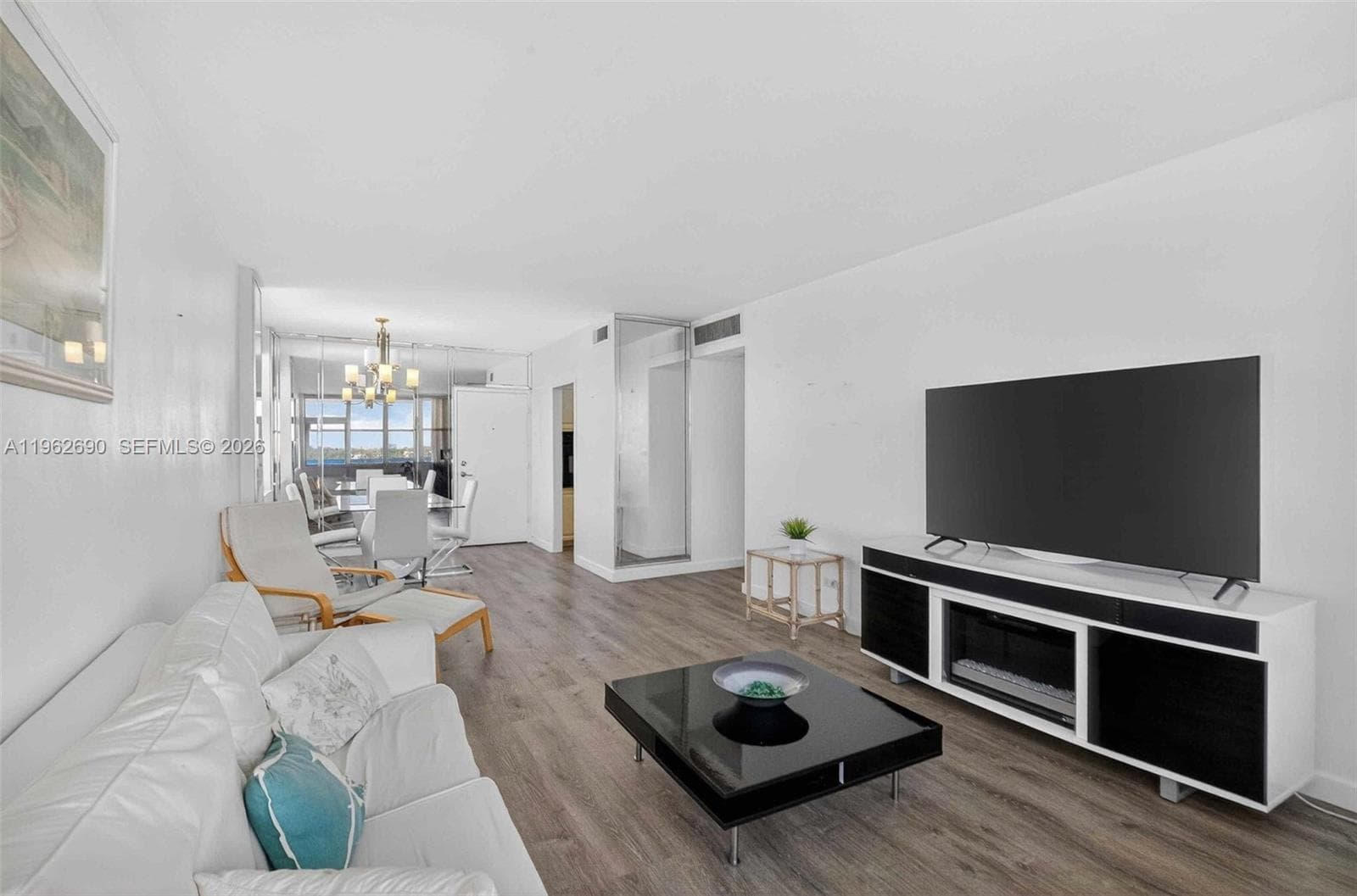 A11962690 — Miami Beach — 9